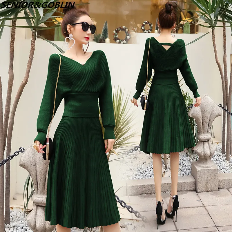 

Женский трикотажный комплект из 2 предметов, пуловер с V-образным вырезом и рукавом «летучая мышь» + плиссированная юбка, Трикотажный костюм с открытой спиной, осень 2024