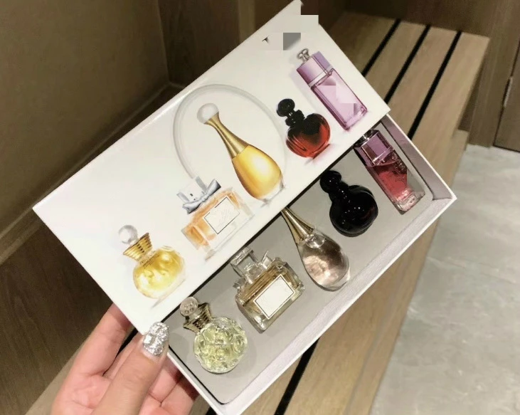 5Pcs Original Sample Perfume For Women Sexy Long Lasting Eau De Q Version Women Parfum With Beautiful Package 1Set Fragrances (4)