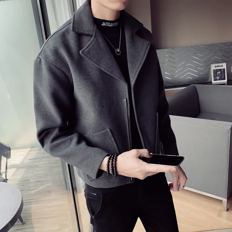 

Winter New Short Woolen Coat Men Fashion Solid Color Casual V-neck British Wind Jacket Man Streetwear Wild Warm Woolen Jacket