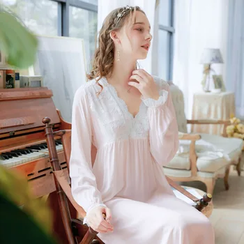 

High Quality Girl's Long Sleeve V-neck Cotton Lace Patchwork Loose Fit Sweety Long French Palace Nightdress Nightgown Sleepwear