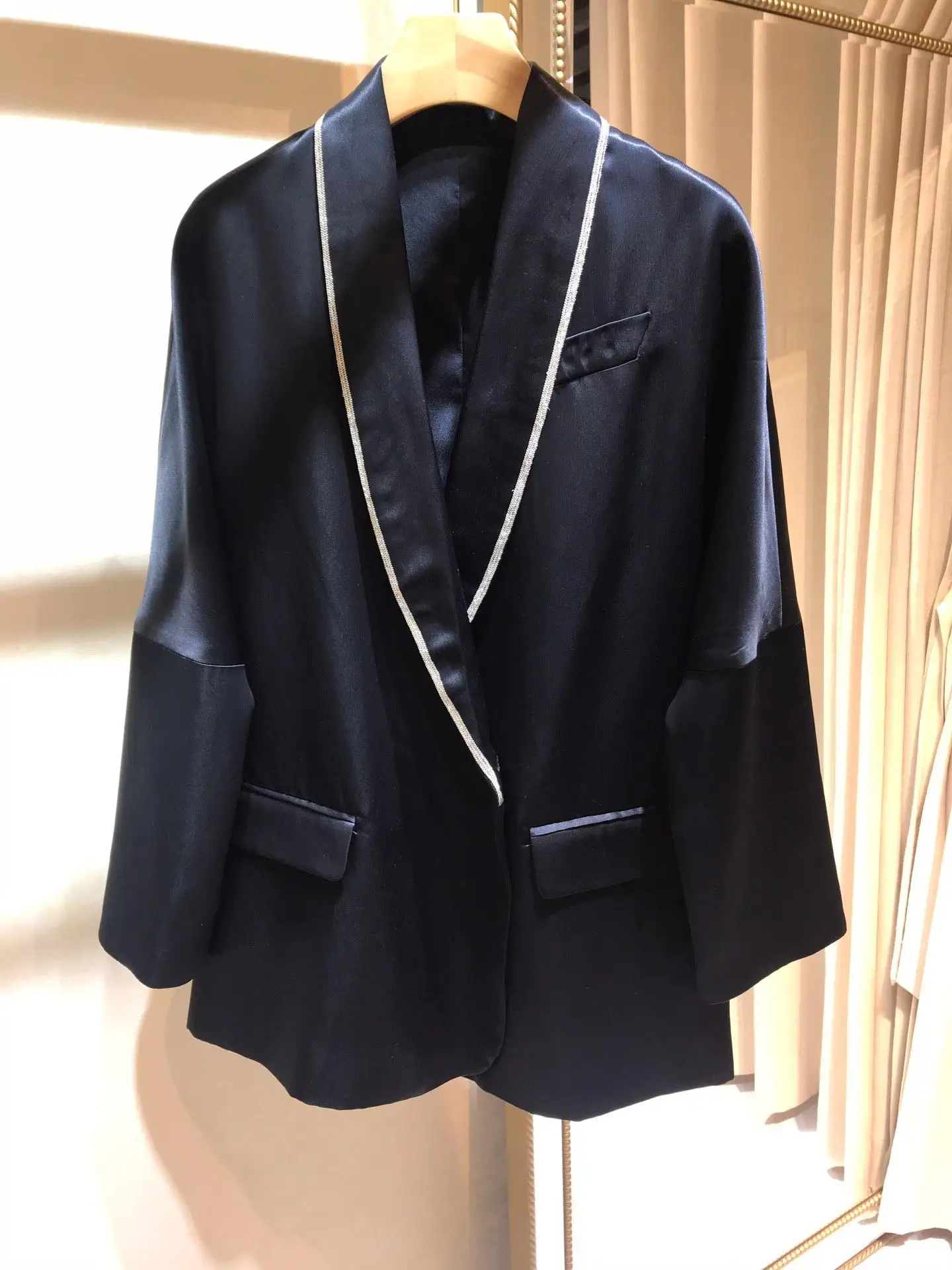 

2019 new ladies high quality fashion long sleeve lapel solid color chain side coat 0808