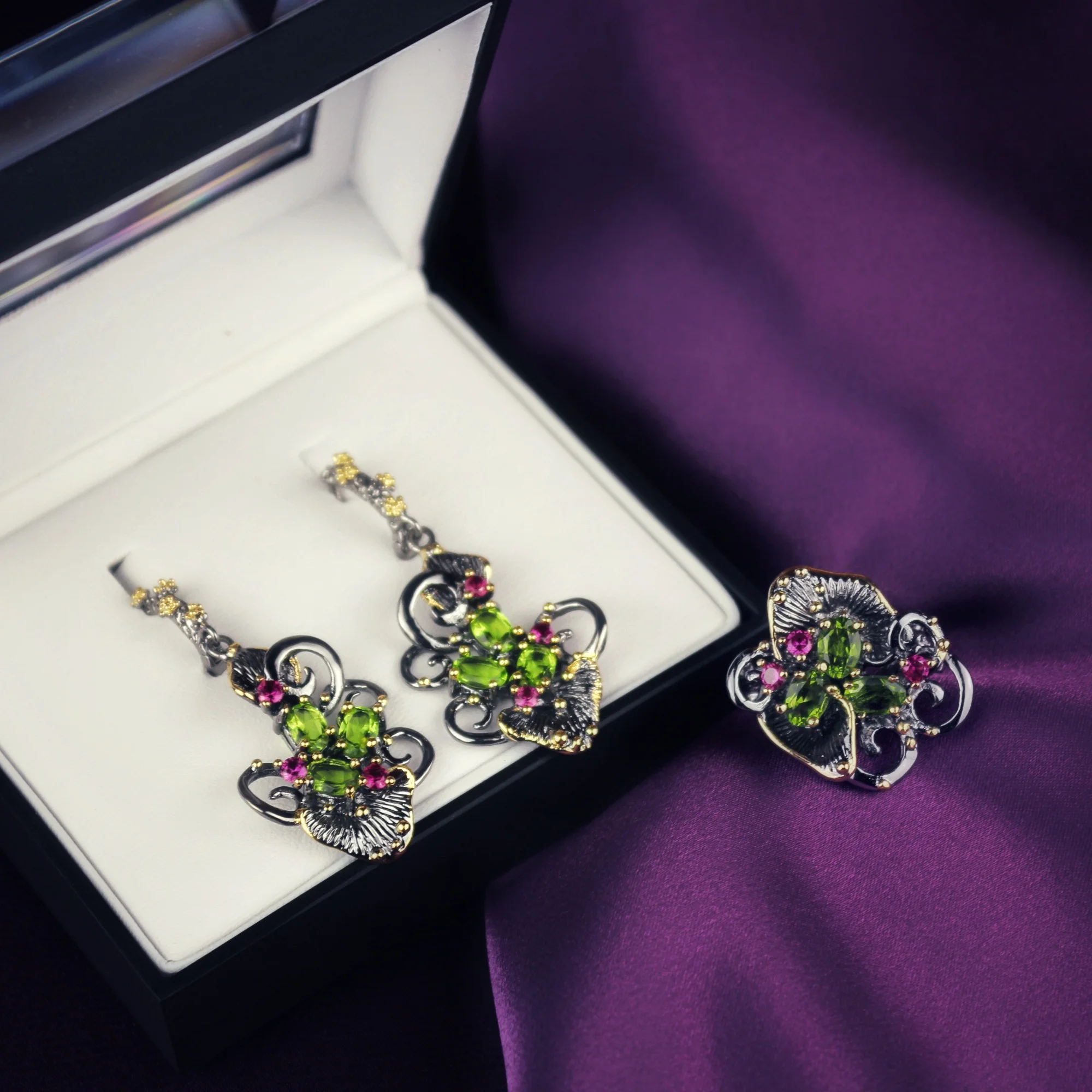 DreamCarnival1989 Gorgeous Zirconia Flower Rings + Earrings Vintage Ethnic Style Two Tone CZ Jewelry Hot Drop Shipping ER3873S2