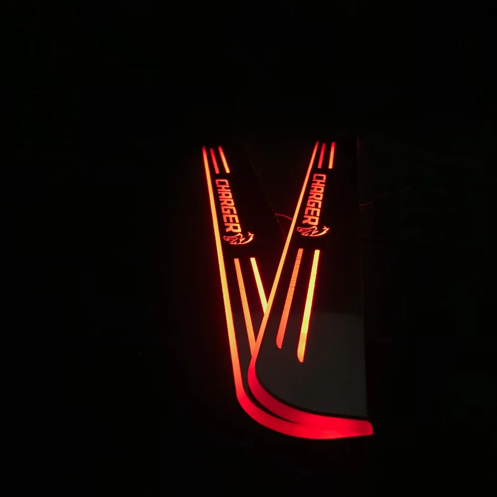 RQXR led движущиеся двери потертости для dodge Зарядное устройство динамический дверной порог пластина плоская подкладка накладка течет/фиксированный свет, 2 шт