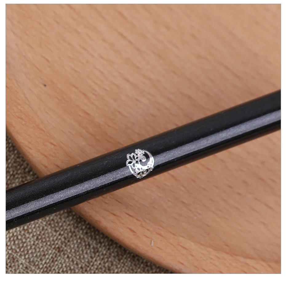 白底详情模板_06