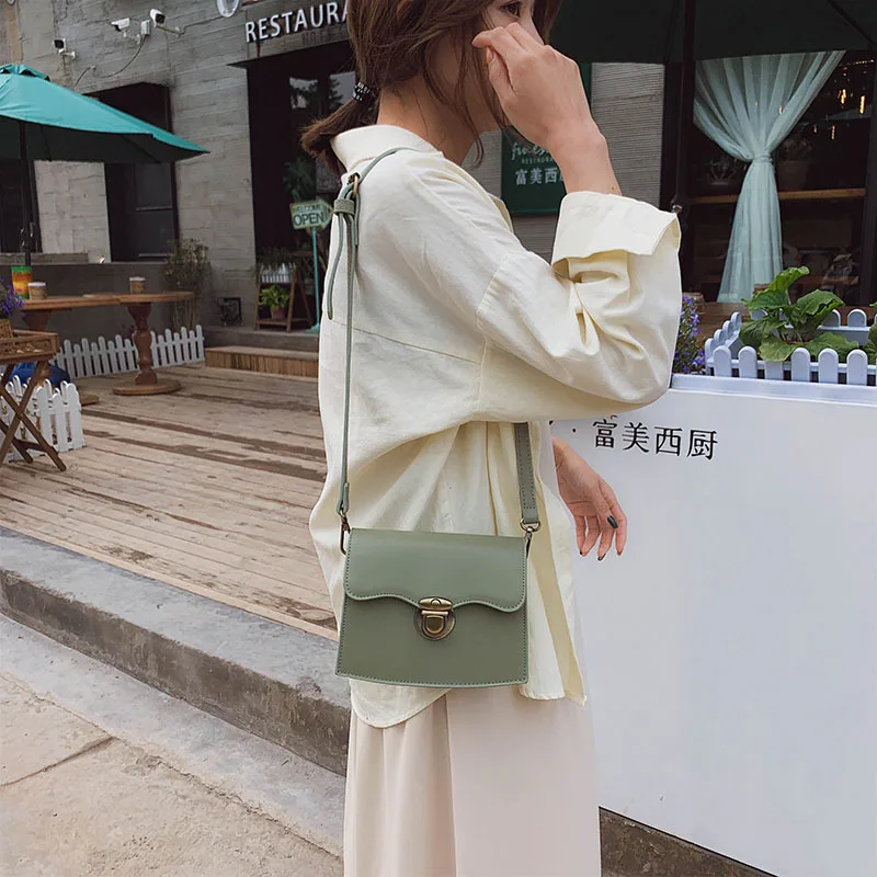 

Foreign style women's bag summer new 2019 Korean Messenger bag irregular wave shoulder bag tide women's bag