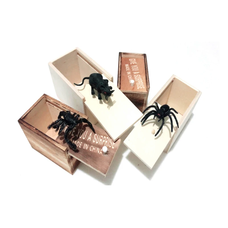 

Spider Mouse Surprise Box Joke Fun Scare Prank Gag Gifts Startled Wooden Box Tricky Toys Anti Stress Spider Bite Funny Gift