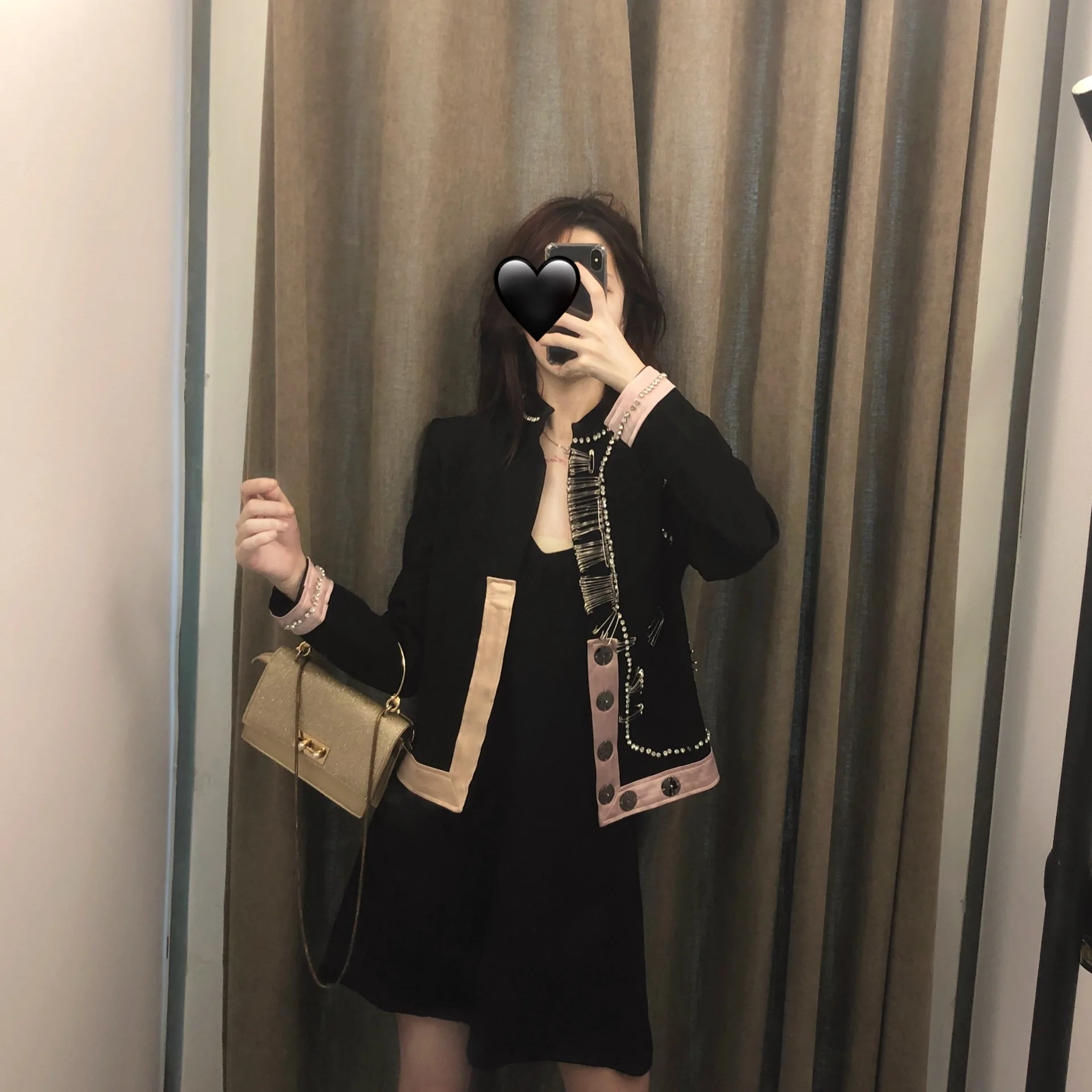 

2019 Early Autumn New Style Black And White with Pattern Good Textured Brooch Drill Edge Mixed Colors Fashionable Versatile Eleg
