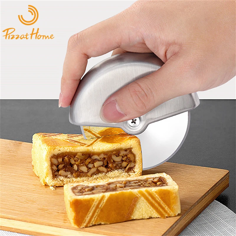 PizzAtHome Stainless Steel Pizza Cutter 8cm Pizza Knife Smooth Rotating Slicer Wheel Round Knife Pasta Cutter Baking Tools