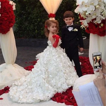 

Flower Girl Dresses 2020 Luxury 3D Handmade Flowers Spaghetti Straps Zipper Eelegant Sweep Train Back vestido de festa