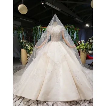 شراءBGW HT1319 مثير مطرز الدانتيل فستان الزفاف مع الحجاب س الرقبة قصيرة الأكمام حجم كبير ثوب زفاف ذيل الكاتدرائية Vestidos De Noiva