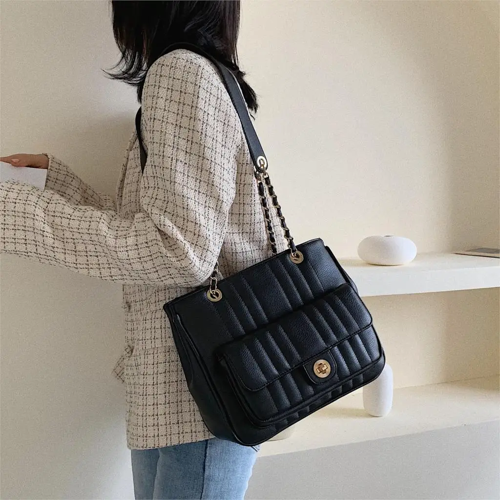 

Solid Color Shoulder Bags For Women 2019 Fall Luxury Quality Handbags Chain Shoulder Bag Lady Simple Black Hand Bag