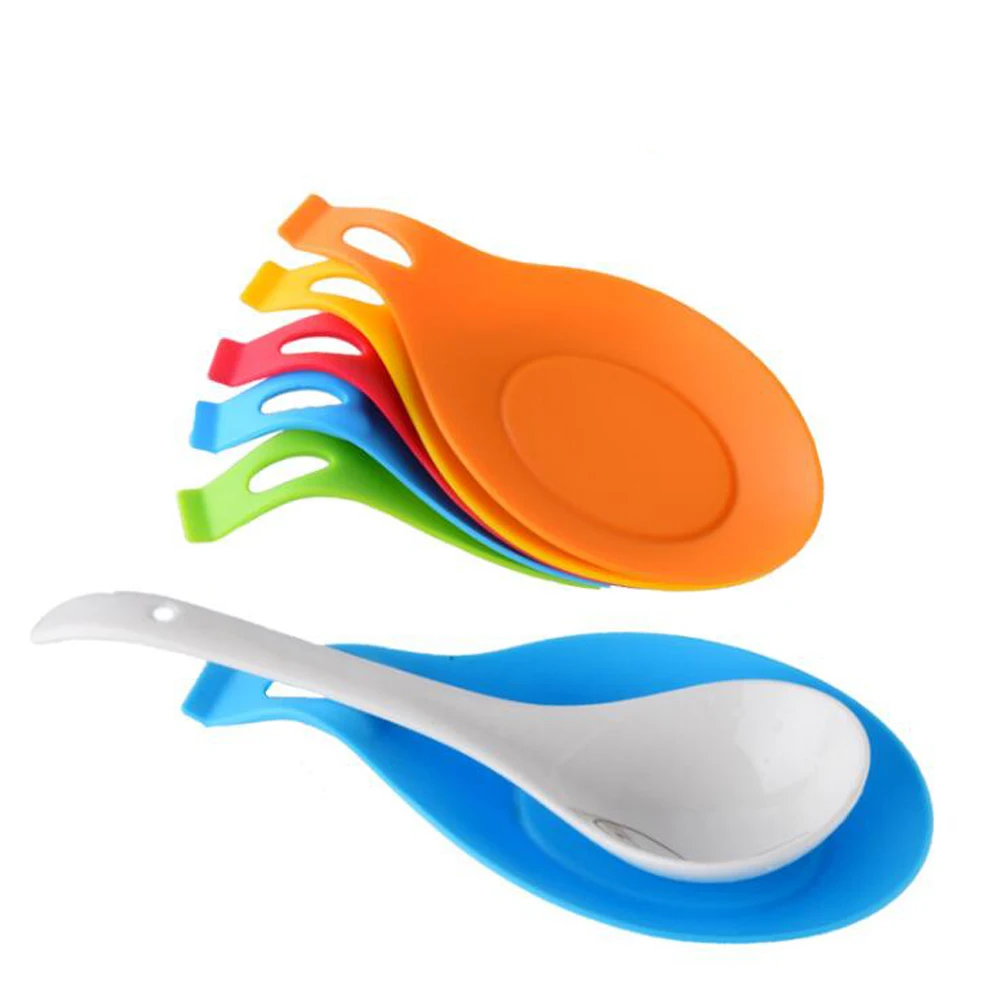 

Silicone Spatula Tool Spoon Mat Eggbeater Kitchen Gadget Dish Holder Silicone Pad Heat Resistant Spoon Random Color