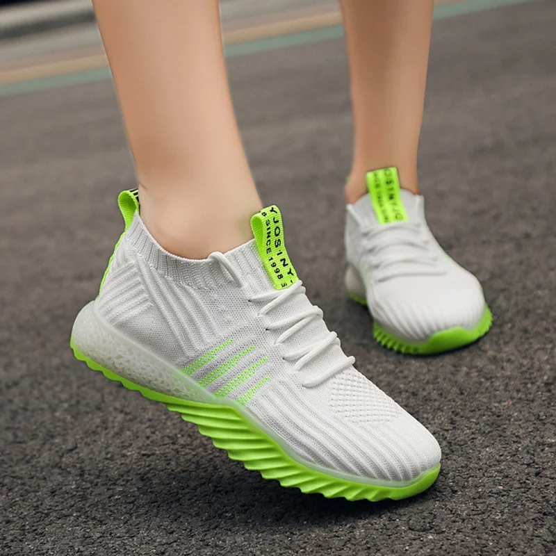 New Unisex Fashion Sneakers Women Shoes Casual Loafers Woman Vulcanize Shoes Breathable Stretch Fabric Men Shoes High Quality