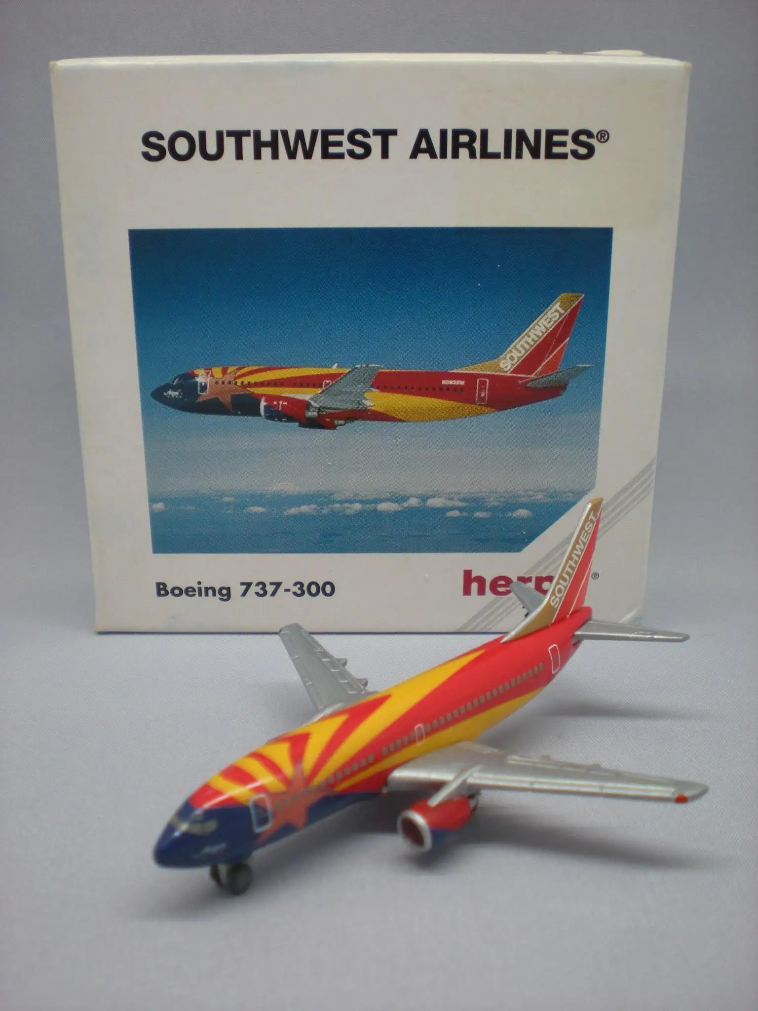 Herpa Wings Boeing 737 300 Southwest Airways 1/500 литая модель самолета| |