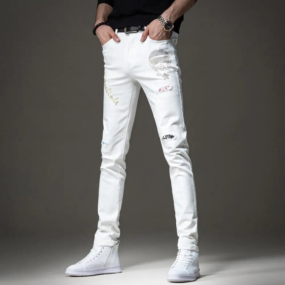 Jeans bianchi elasticizzati strappati da uomo estivi patch di strass di  moda pantaloni a matita Slim Fit|Jeans| - AliExpress