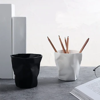 

Nordic Creative Fold Personalized Pen Holder Can Storage Basket Figurine Home Decor Desktop Waterproof Storage Holder Gift