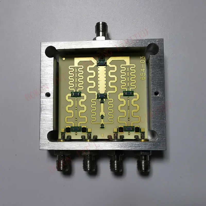 Divisor de potencia combinador de 4 vías, 50 ohmios, 1000 a 1800 MHz, paso de CC, 1GHz-1,8 GHz, aplicaciones SMA, sistemas de comunicación GPS