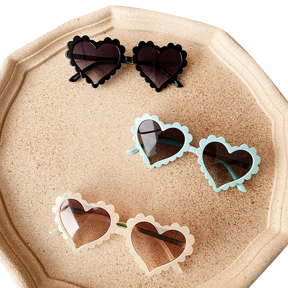 Gafas de sol con forma de corazón para niños pequeños, protección UV