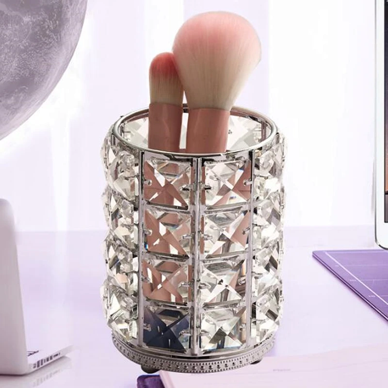 10632840274_1823217343