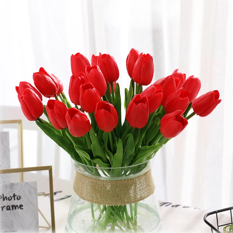 1PC Real Touch Tulips Artificial Flowers Latex Artificial Bouquet Fake Flower Mini Tulip For Home Wedding Decoration Flowers - Цвет: Bright red