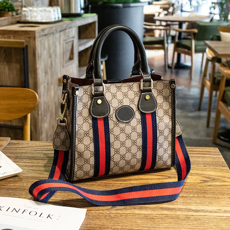 

2019 High Quality luxury Designer Handbag Tooth Large Capacity Pack Leather printing Bag Lady Tote Shoulder Messenger Crossbody