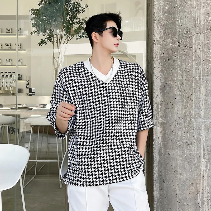 

Футболка мужская летняя с V-образным вырезом и коротким рукавом