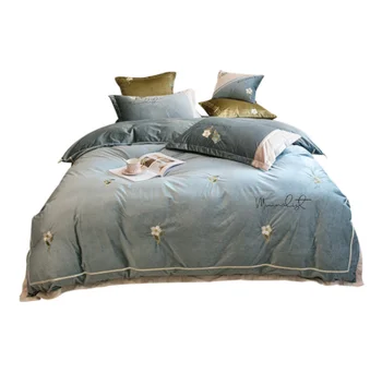 

Pastoral style autumn and winter thickened silk velvet four-piece set of simple embroidery stitching webbing quilt cover