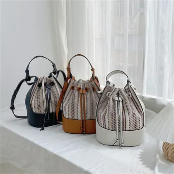 

2020 autumn and winter Korean version of the new fashion PU leather stitching shoulder bag messenger bag niche trend bucket ba