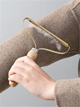 

Portable Lint Remover Clothes Fuzz Fabric Shaver Brush Tool Power-Free Fluff Removing Roller for Sweater Woven Coat Cleaner 2020