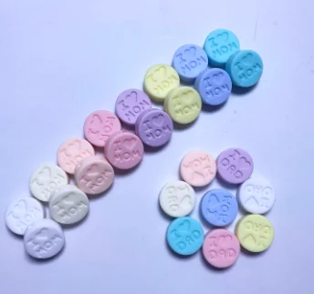 Candy A Новинка 100 шт я люблю маму Силиконовые Прорезыватели свободные бусины плоской круглой формы жевательные бусины для DIY соска для зубов Шарм Детские зубные кольца - Цвет: Candy A