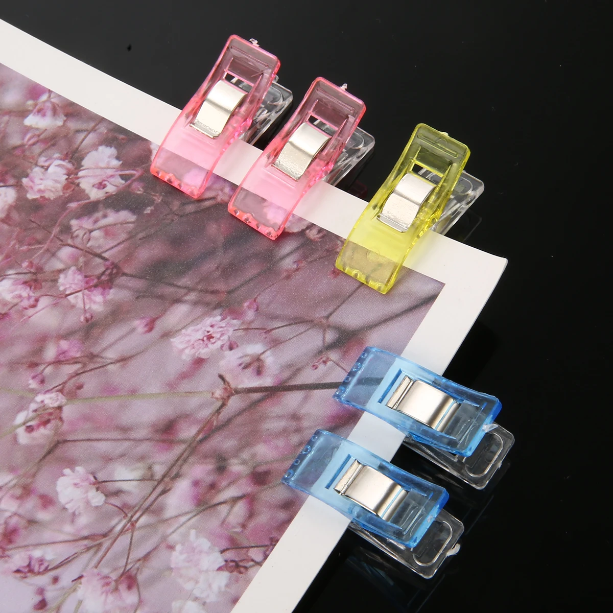 100pcs 2.7*1cm Plastic Sewing Clips Textile Cloth Fabric Holding Clamp Multi-color Home DIY Patchwork Craft Accessories