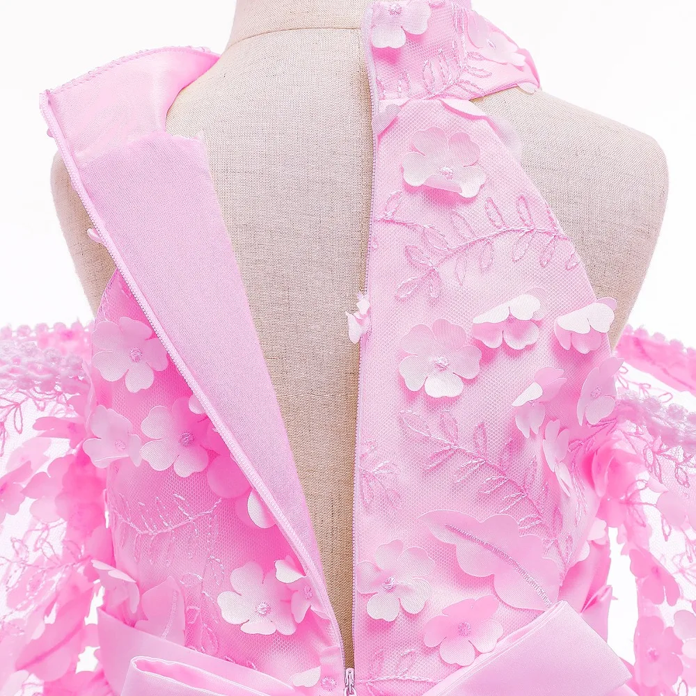 14561171837_655484822