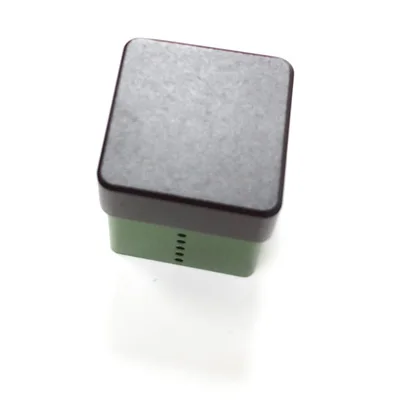 green Xmlivet красочные сильные магнитные бильярдный мел держатели портативный Сращивание кубических мелок для кия коробка Бильярд аксессуары Китай - Color: green
