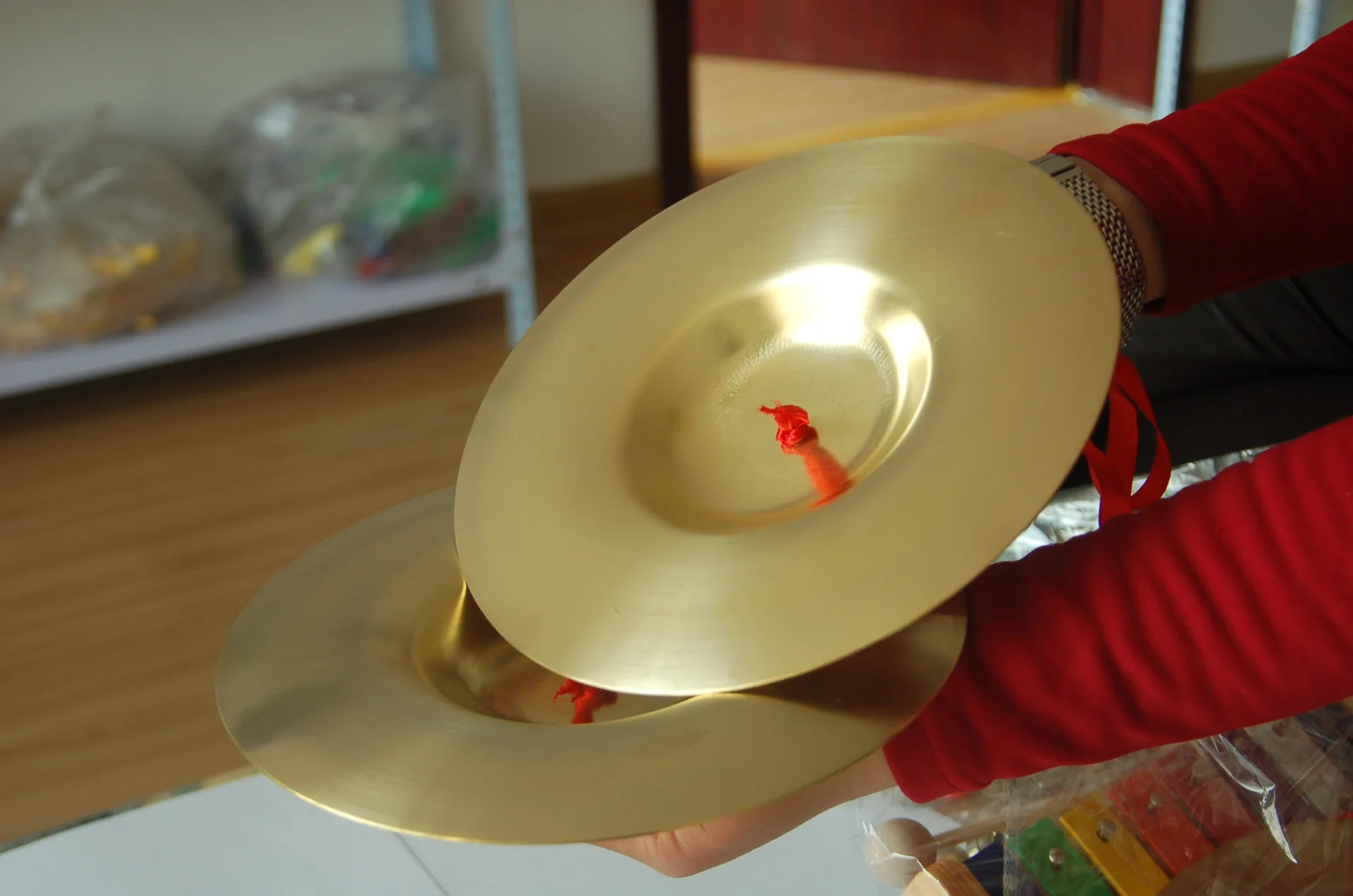 Orff детский ударный инструмент tong ca игрушка Hi-Hat Детский сад раннее образовательное обучение Помощь 9 см Тонкая медь Сан-джубан