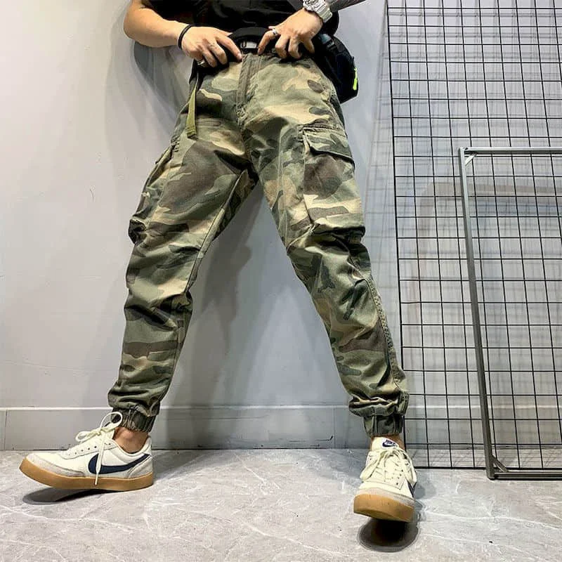 2021 autumn and winter new American retro camouflage overalls men\'s trousers big pockets leggings elastic waist Hong Kong style