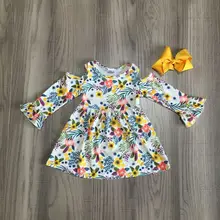 Осенне-зимнее платье из молочного шелка для маленьких девочек с открытыми плечами, бутик детской одежды, платье с горчичным цветочным принтом, с оборками до колена, с бантом