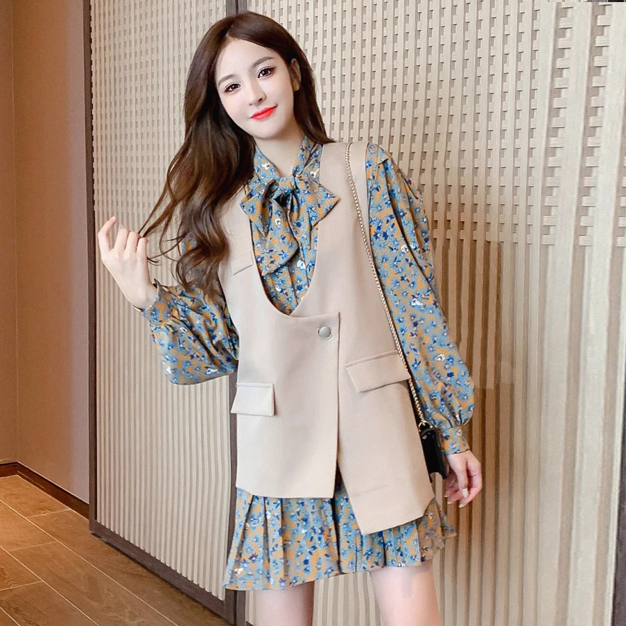 Рисунок 4 - Женское асимметричное платье-рубашка с бантом