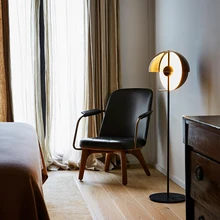 Современный скандинавский торшер дизайнерский стиль индивидуальная креативная Поворотная настольная лампа модель комнаты стол Спальня прикроватная настольная и напольная Лампа la