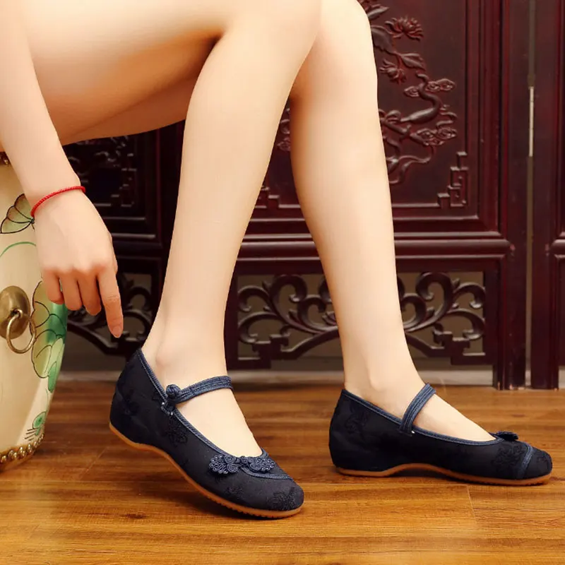 Veowalk Chinese Knot Women Cotton Fabric Embroidered Ballet Flats Retro Ladies Casual Traditional Old Beijing Shoes Solid Color