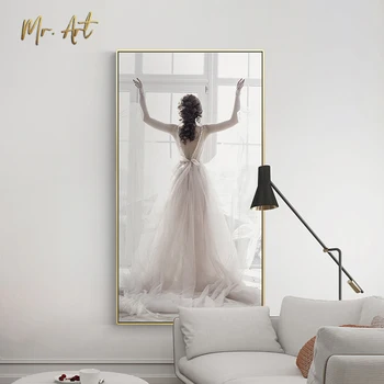 

Paitning Picture Modern Figure Dancer with Graceful Posture Poster Nordic Home Decor Wall Art White Picture Living Room Aisle