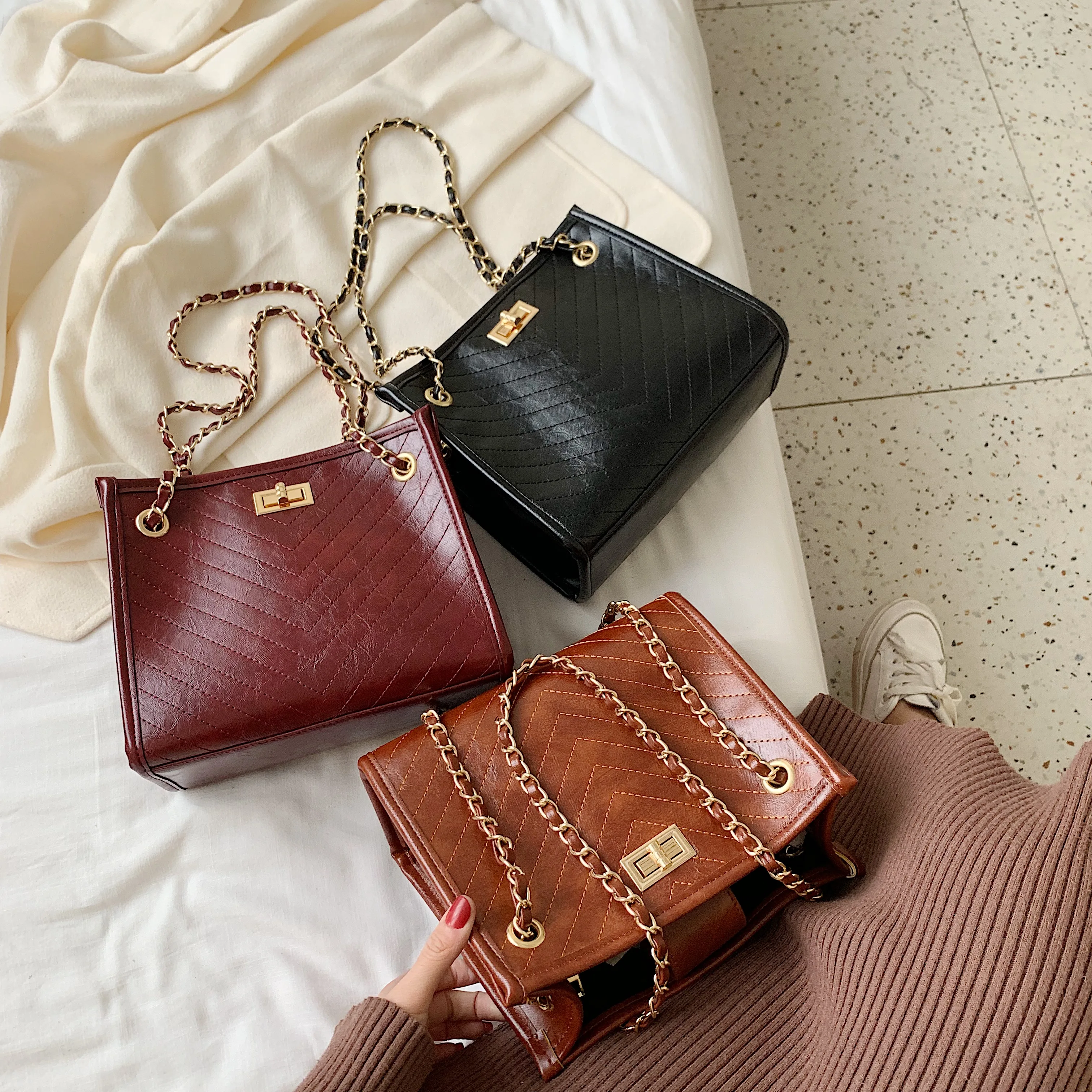 Женские сумки через плечо из искусственной кожи с вышивкой, маленькая сумка через плечо, женские модные дорожные сумки