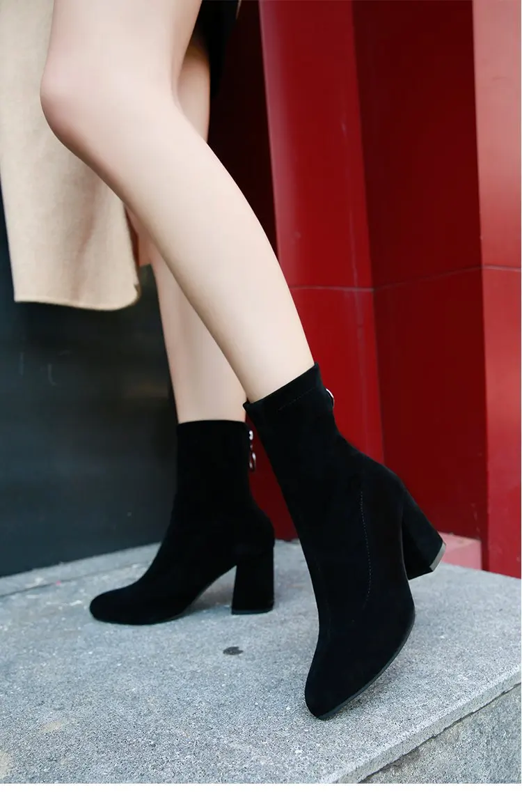 9567056880_2106083177