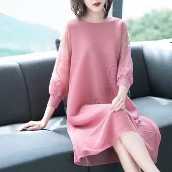 

Plus Size Dress Pink Women Autumn 2020 New Big Stretch Beading Embroidered O Neck 3/4 Sleeve Loose A Line Dress
