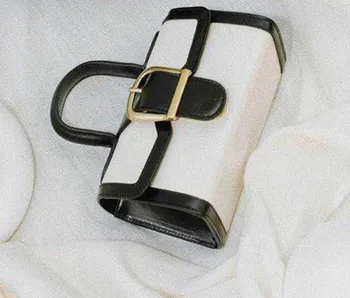 

Summer 2020 Niche Design Retro Mini Baguette Doctor Bag Square Buckle Leather Small Bag