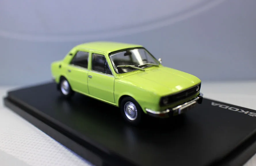 Весы Abrex 1:43 модель автомобиля Skoda 105L для коллекции подарок|Наземный транспорт| |