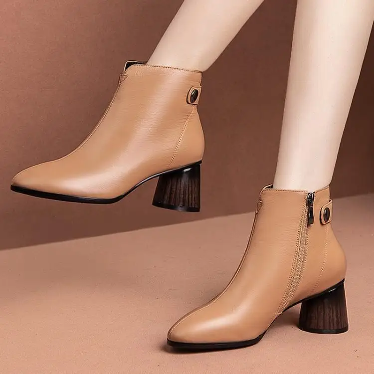

In autumn and winter with short boots thick with short tube side zippers round head shoes head layer cowhide 5.5 cm