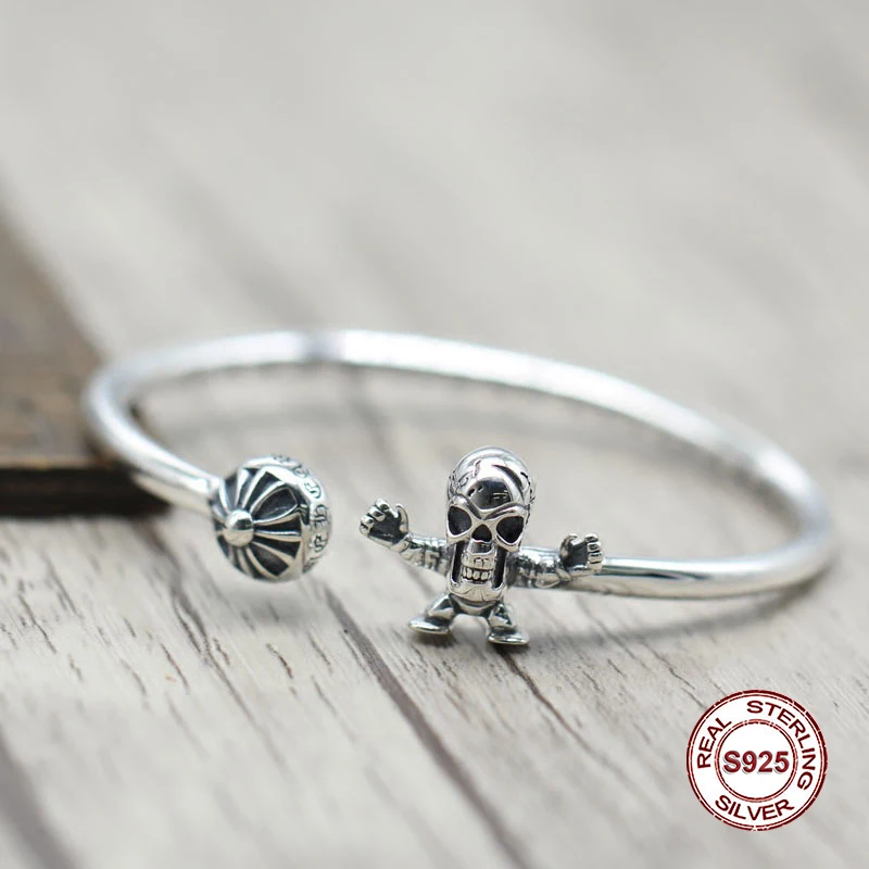 

Men's bracelet in Sterling Silver Personality retro skull head villain opening bracelet Classic simple punk style Send a gift