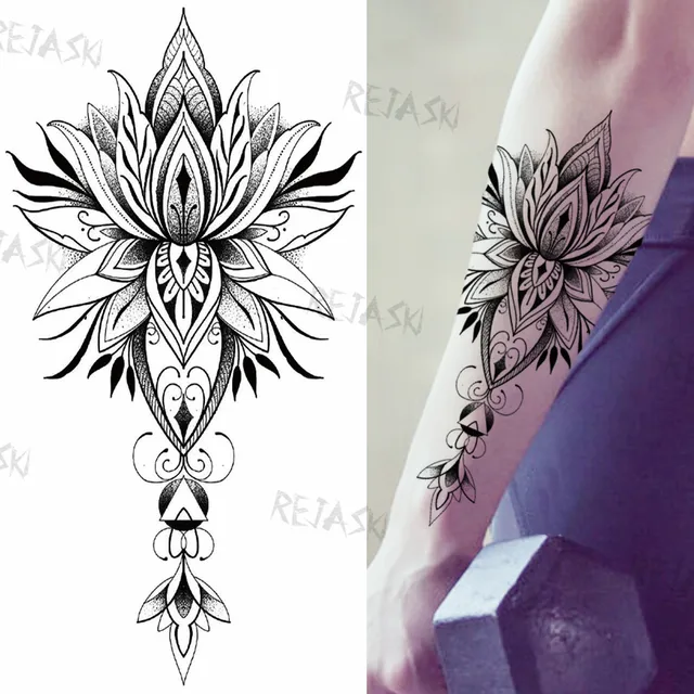 Black Henna Lotus Temporary Tattoos với thiết kế hoa sen tuyệt đẹp sẽ làm nổi bật vẻ đẹp tự nhiên và thuần khiết của bạn. Với phong cách tạm thời, bạn sẽ thử nghiệm nhiều kiểu họa tiết mới lạ và độc đáo.