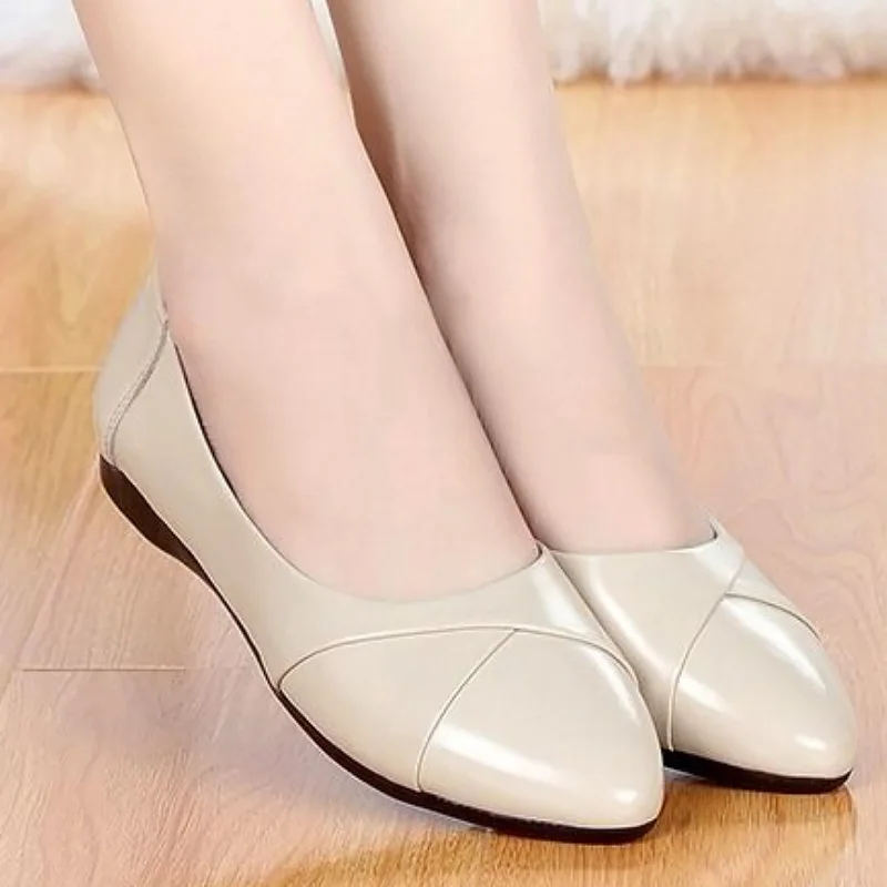 Woman Beige Soft Flats Mom's Comfortable Slip On Shoes Preganant Lady's Loafers New Spring Charming Loafers Female Deisgner Shoe
Woman Beige Soft Flats Mom's Comfortable Slip On Shoes Preganant Lady's Loafers New Spring Charming Loafers Female Deisgner Shoe