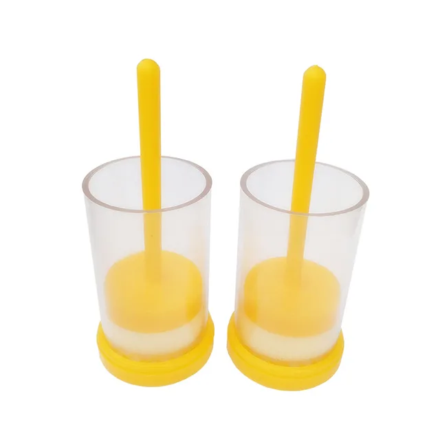 Queen Méh Marker Műanyag Üveg Palack Doboz Hasznos Farm Dugattyú Hordozható Berendezéssel Jelöli A Ketrec Sárga Méhészetet